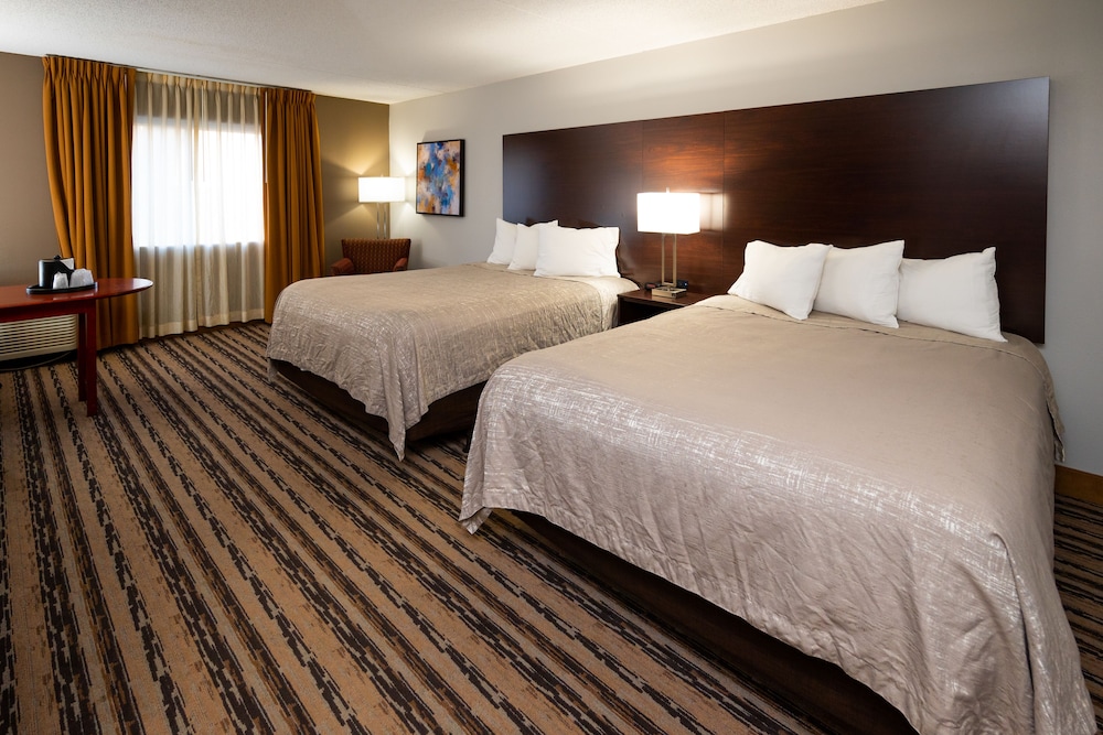 Endeavor Inn & Suites, Trademark Collection by Wyndham 19/55