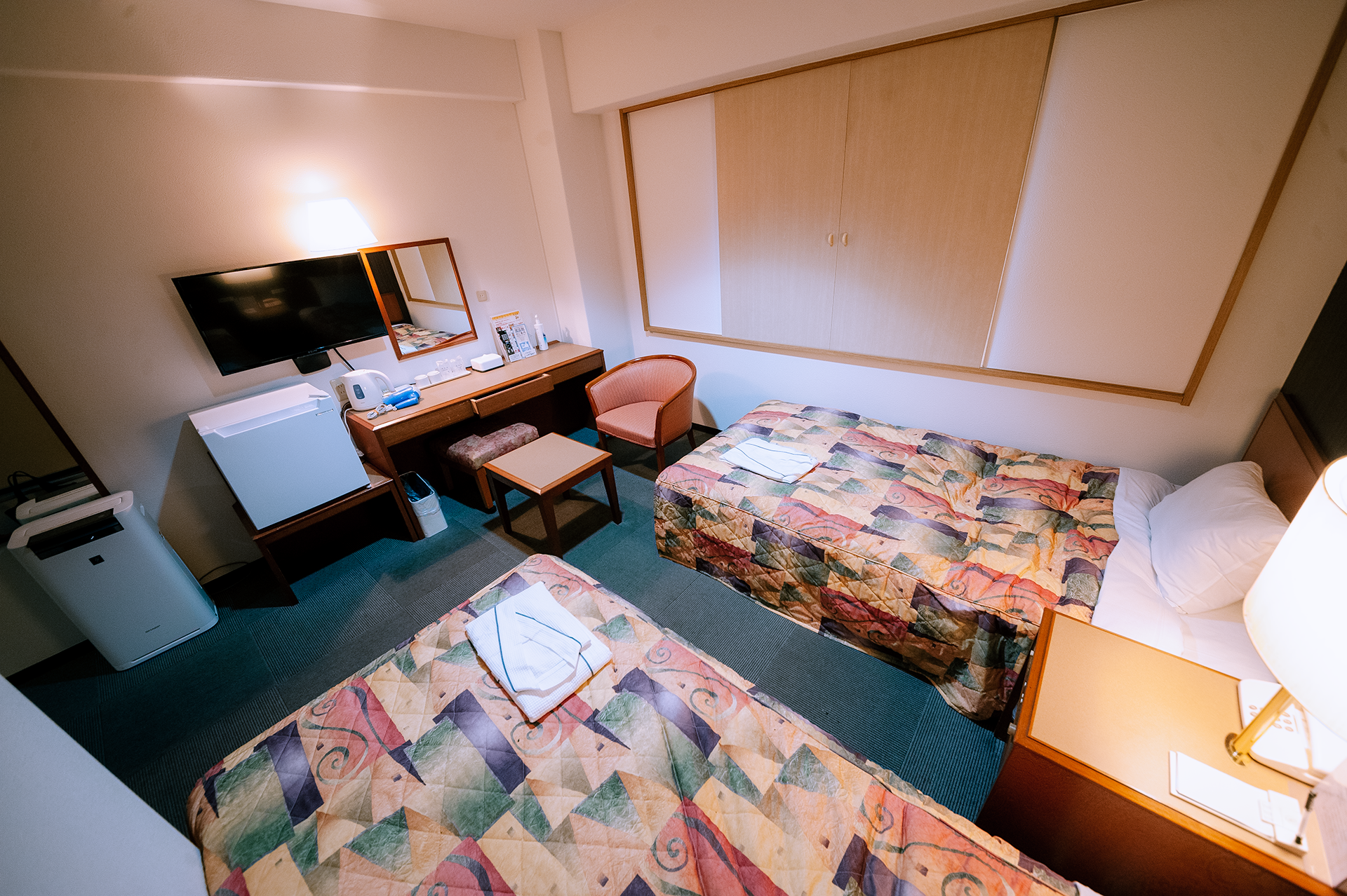 Semi Room, 2 Semi Double Beds