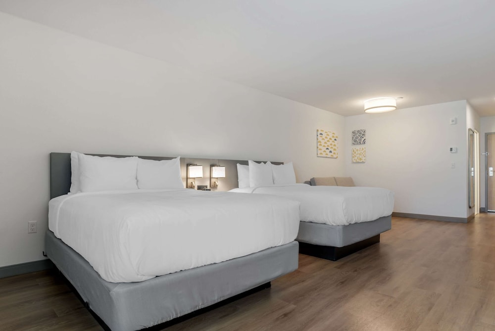 Comfort Inn & Suites Panama City Beach - Pier Park Area 24/61