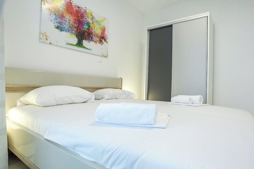 Apartments Tomana 30/50