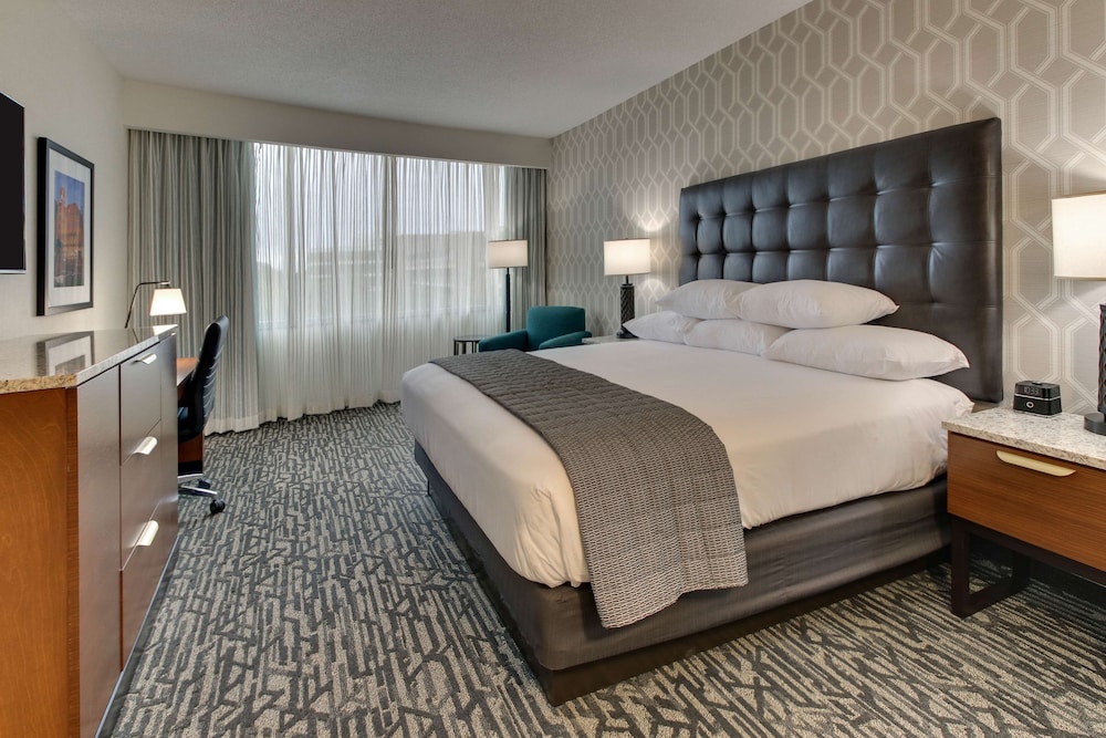 Drury Plaza Hotel Richmond 11/50