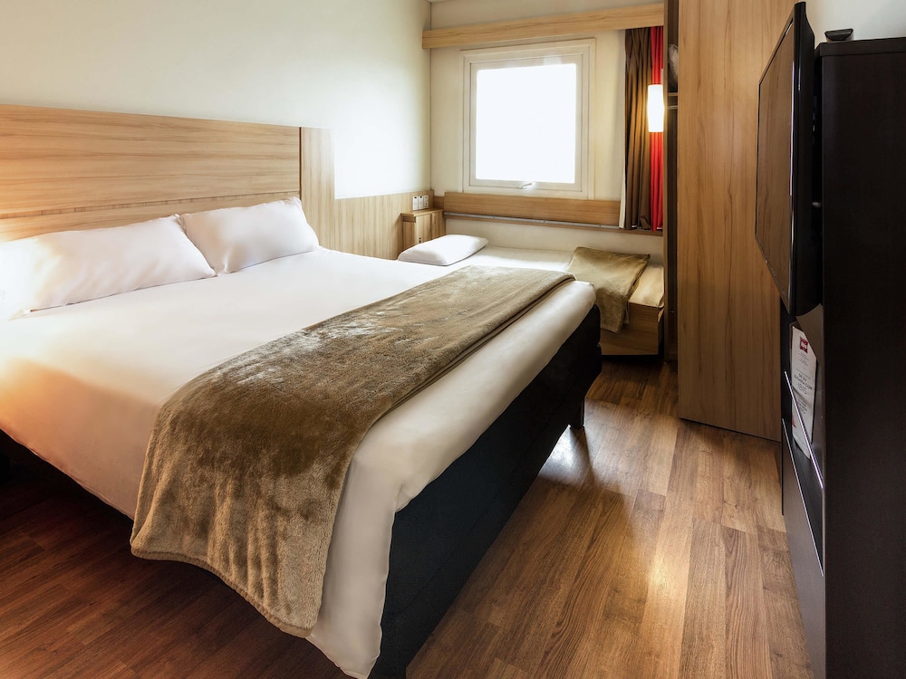 Ibis Concepcion 9/46