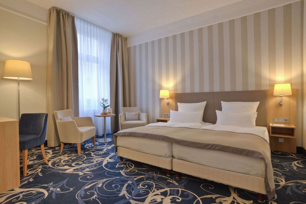 SUPERIOR, DOUBLE BED