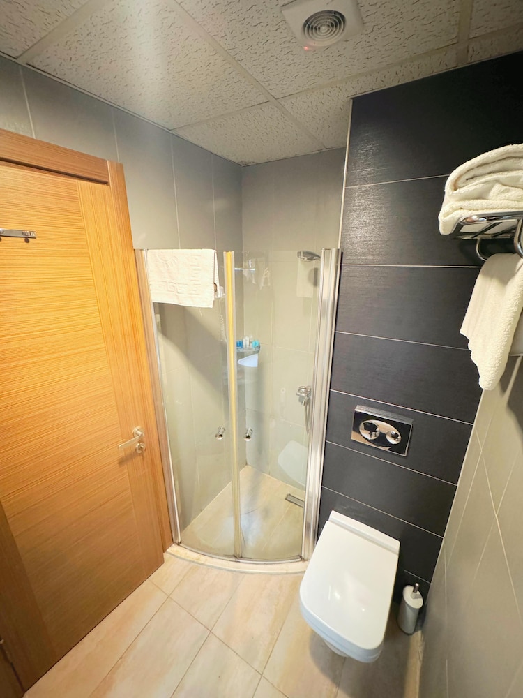 Lounge Boutique Hotel 44/50