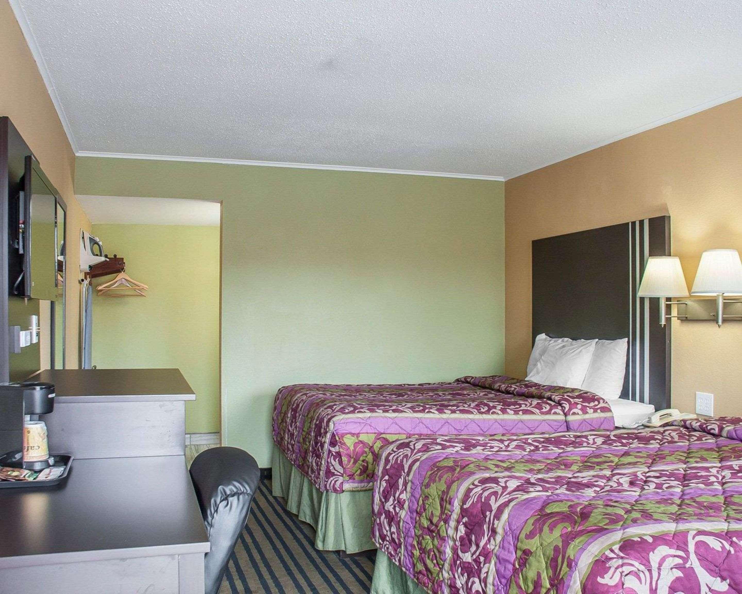 Rodeway Inn Suites Amherst 8/25