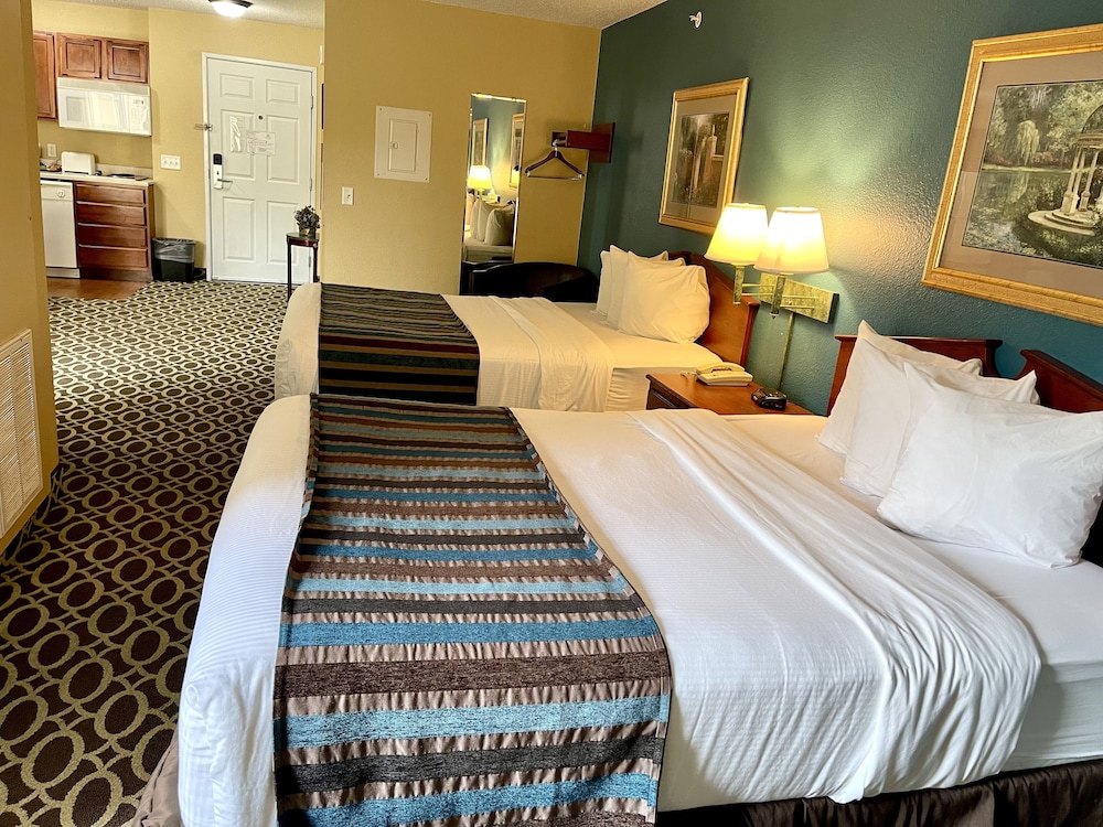 MainStay Suites Madison Airport 8/52
