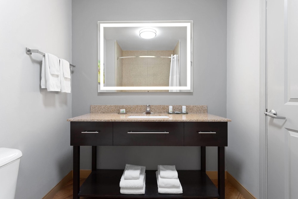 La Quinta Inn & Suites by Wyndham Columbus - Edinburgh 59/59