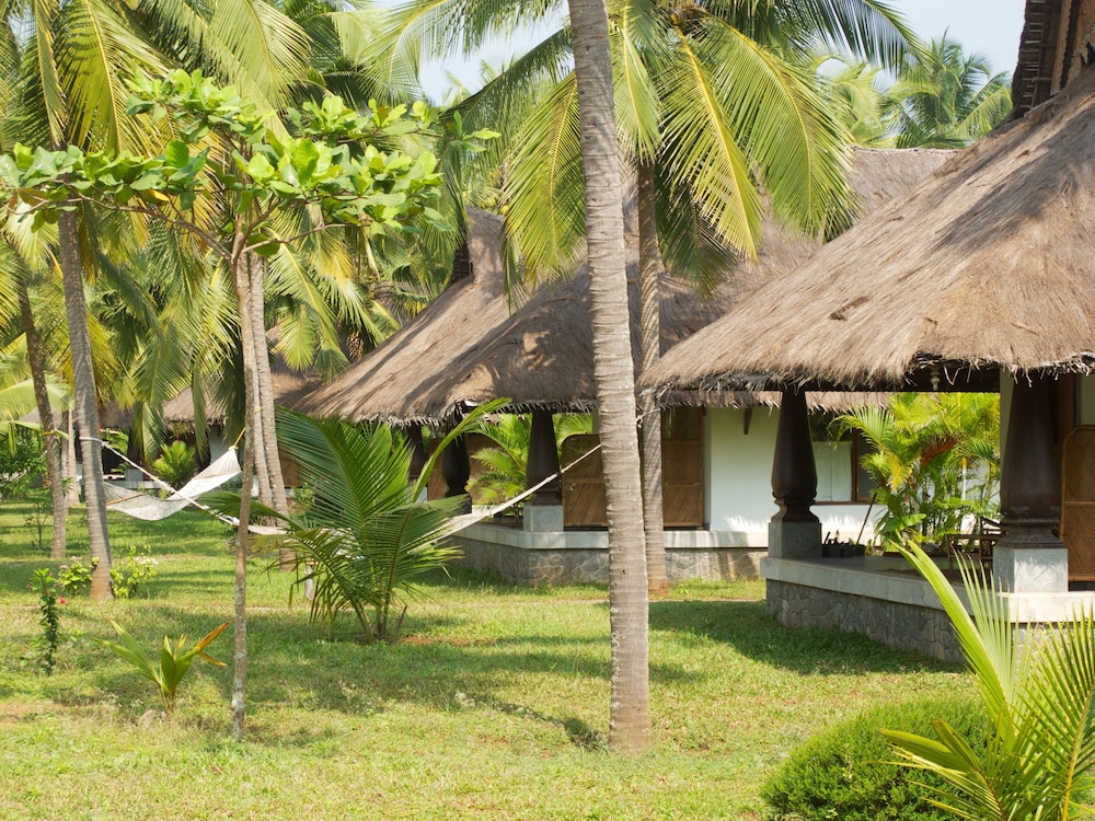 NEELESHWAR HERMITAGE 28/42