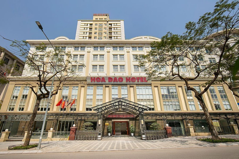 A25 Hotel - 705 Lac Long Quan photo5