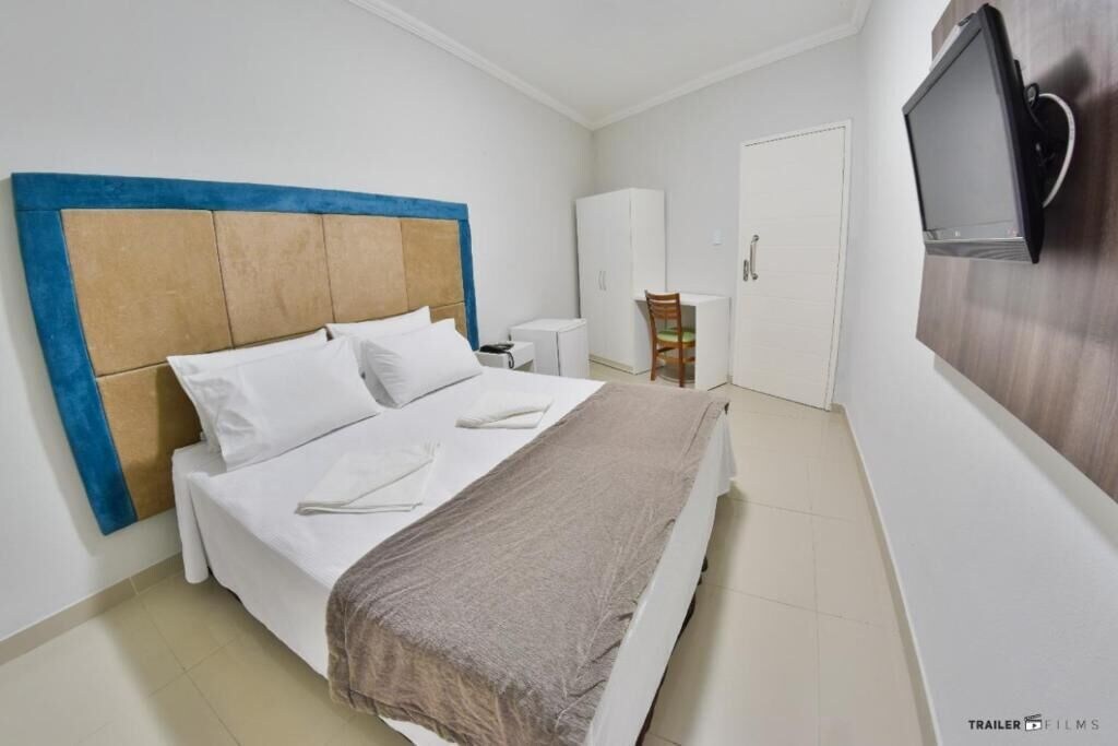 1 BEDROOM, STANDARD, SINGLE