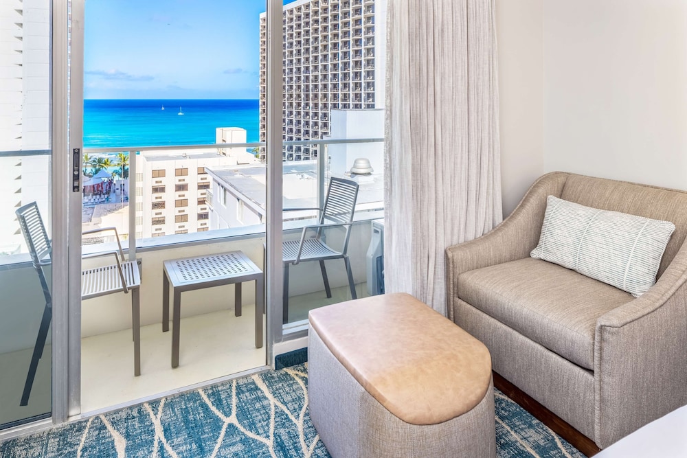 Hyatt Place Waikiki Beach 44/71
