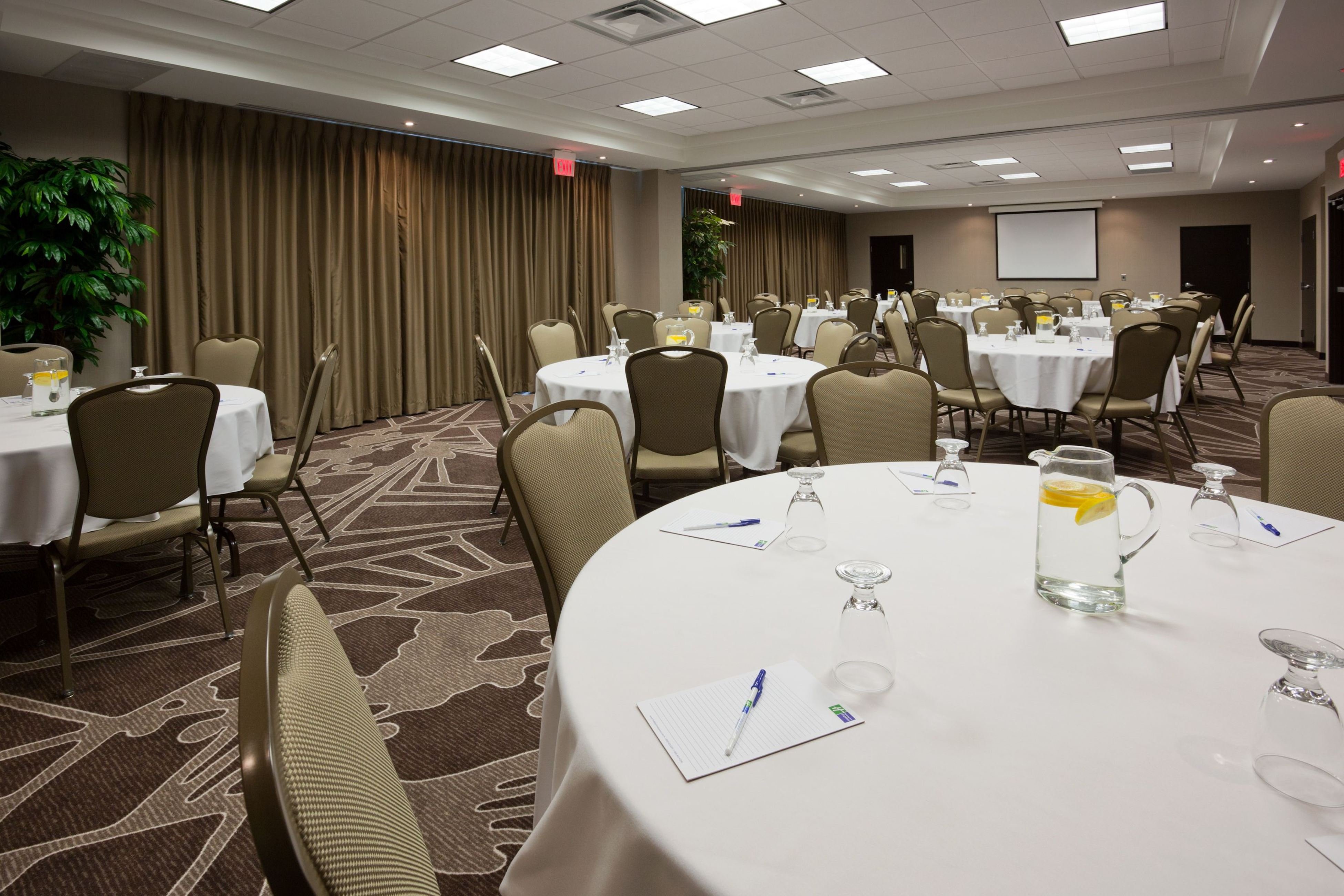 Holiday Inn Express Hotel & Suites New Liskeard 31/34