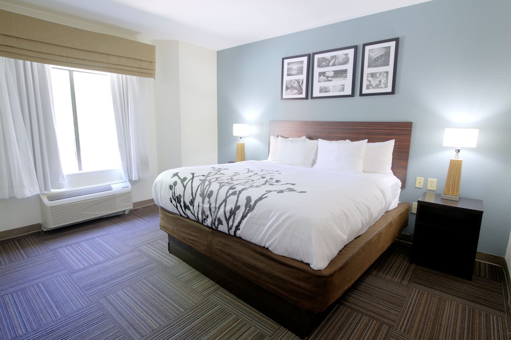UPGRADE, KING BED