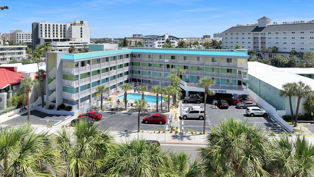 PELICAN POINTE SUITES 2/58