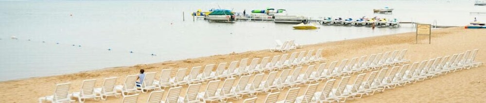 Parkshore Resort 44/54
