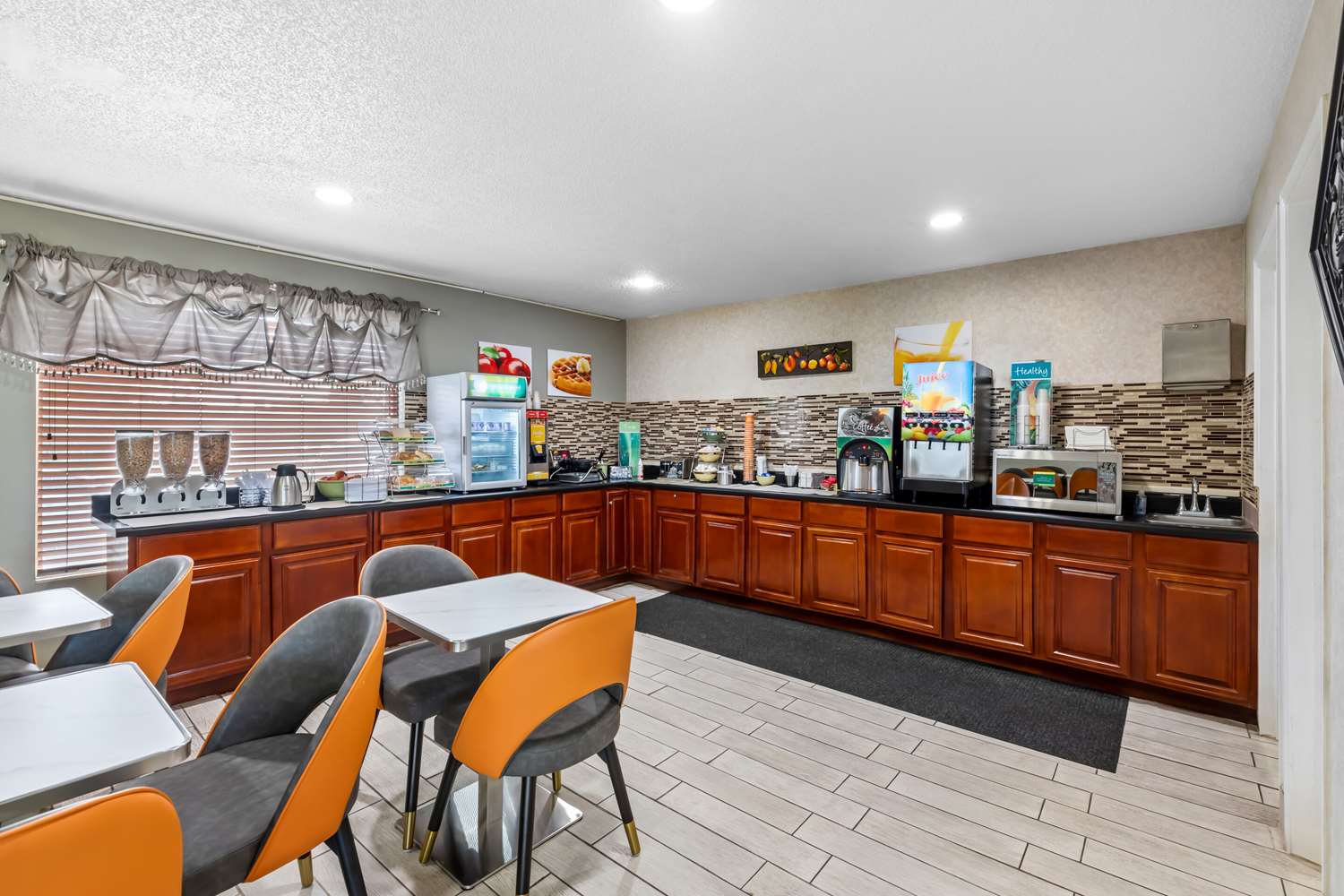 Quality Inn Marietta near Dobbins ARB 28/37