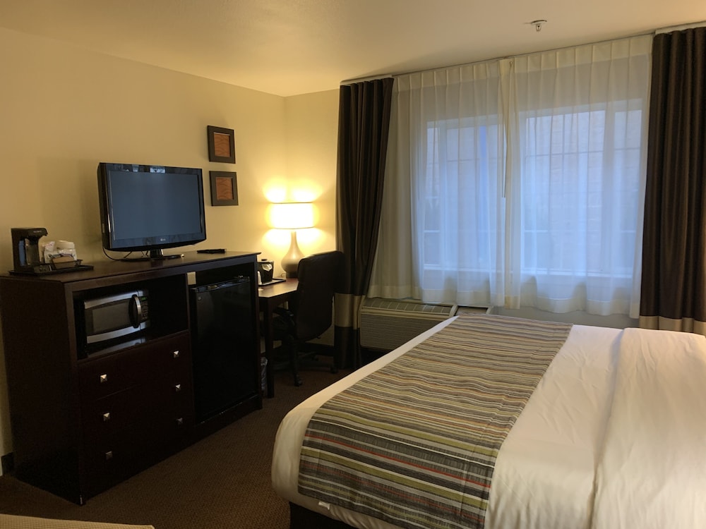 Country Inn & Suites by Radisson, Bend near Pilot Butte 16/50