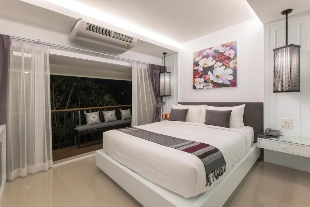 Stay With Hug Poshtel & Activities 18/37