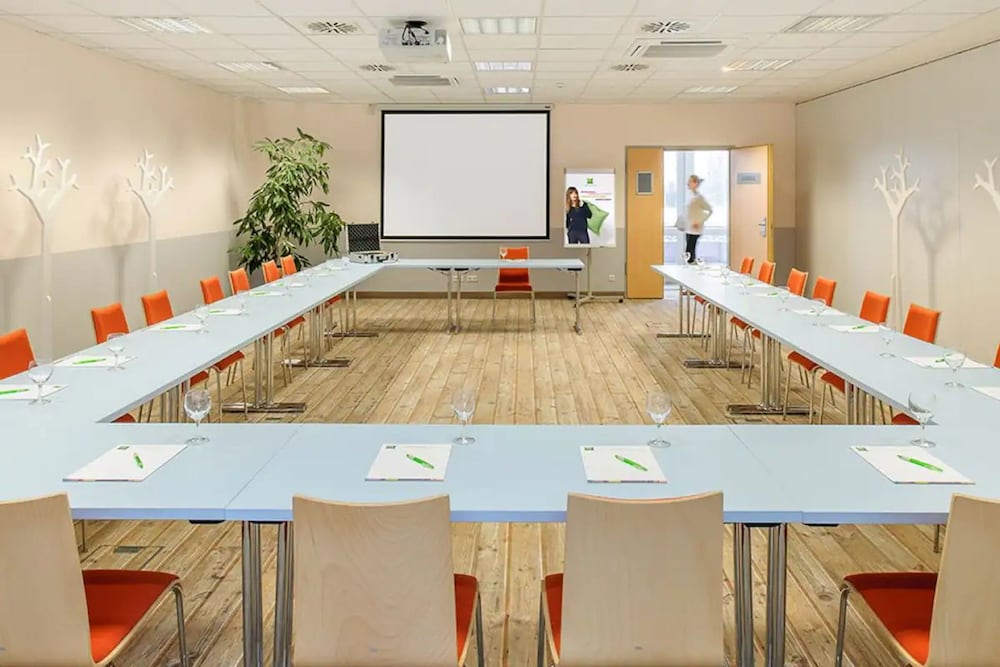 Ibis Styles Warszawa City 61/75