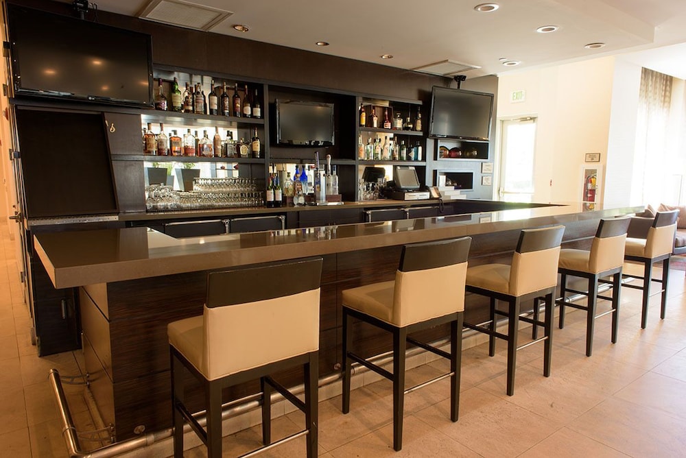 Embassy Suites by Hilton Ontario Airport 42/55