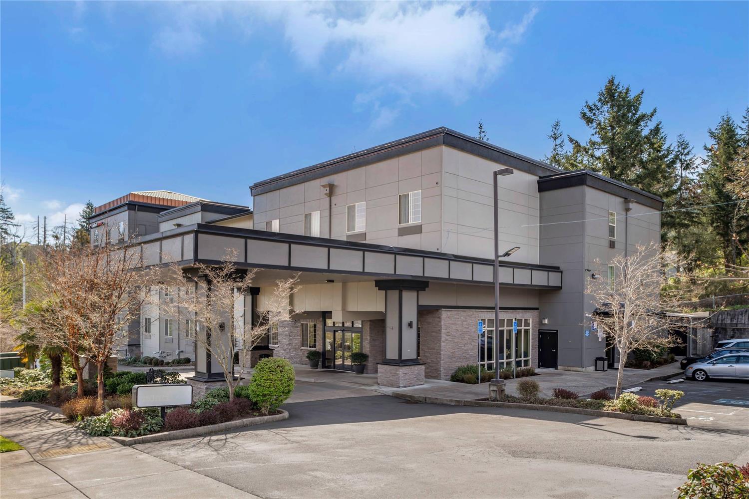 Comfort Suites Eugene University, OR 4/24