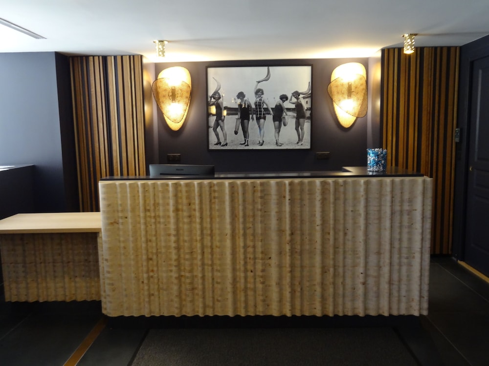 Hotel Florida 7/50