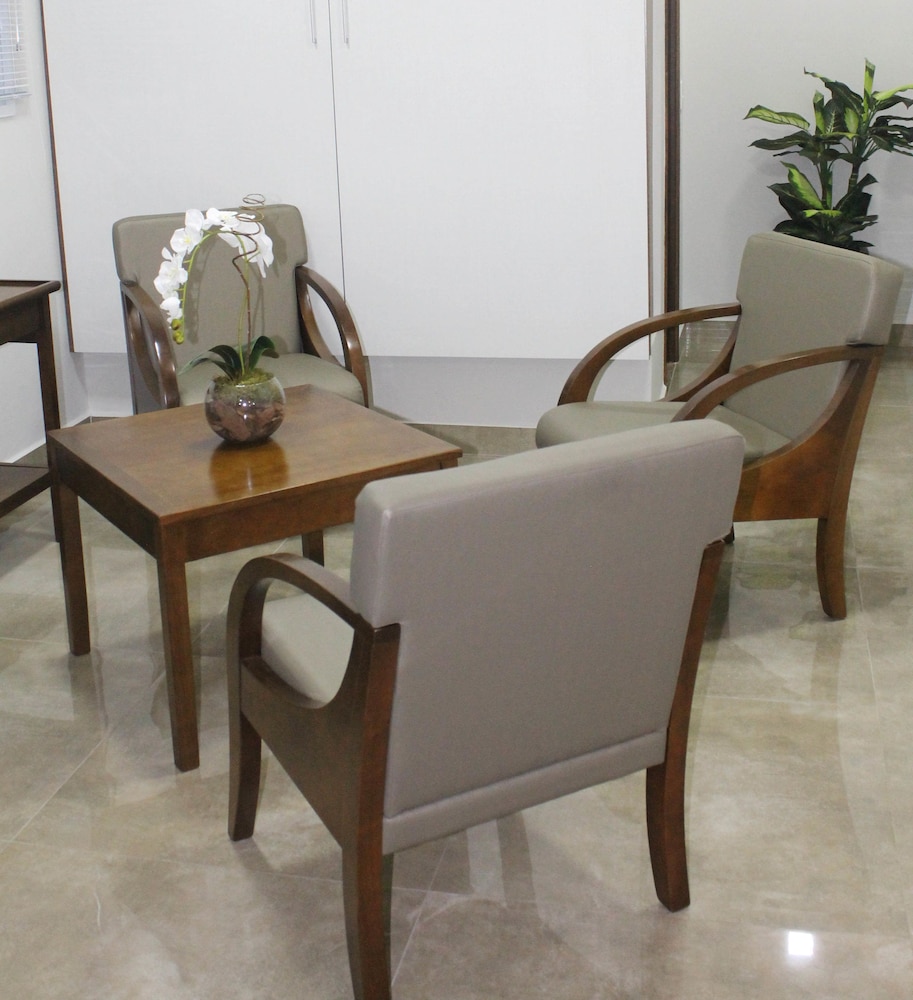 Avare Plaza Hotel 39/44