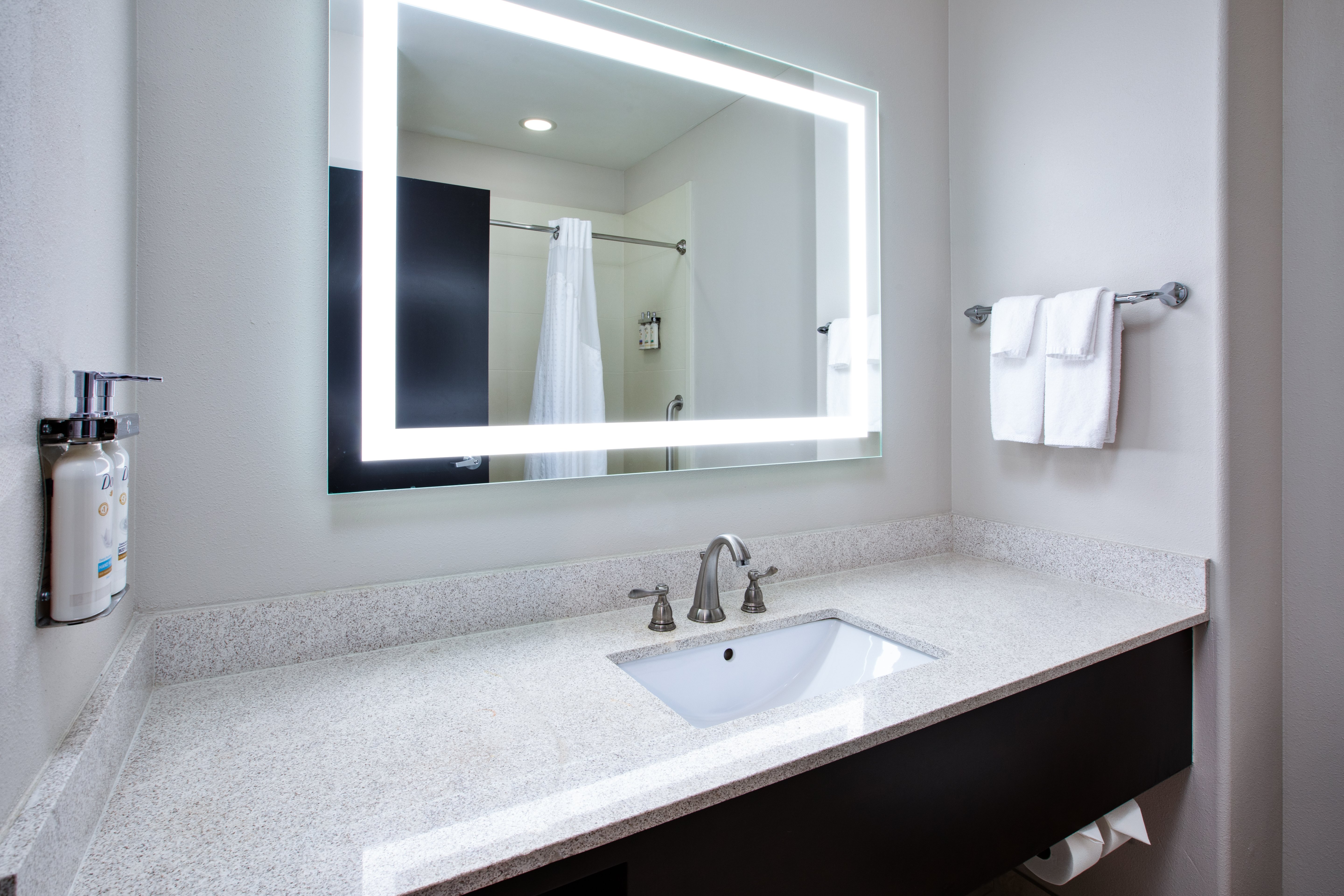Holiday Inn Express Hotel And Suites Duncan 65/67