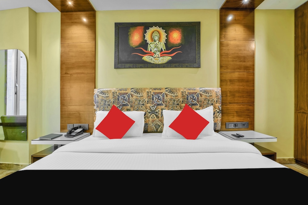 Staybook Hotel Nitya Maharani 9/50