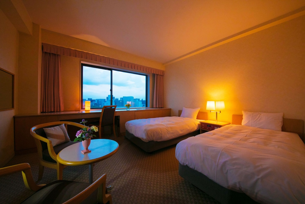 Mito Hotel Season 8/40