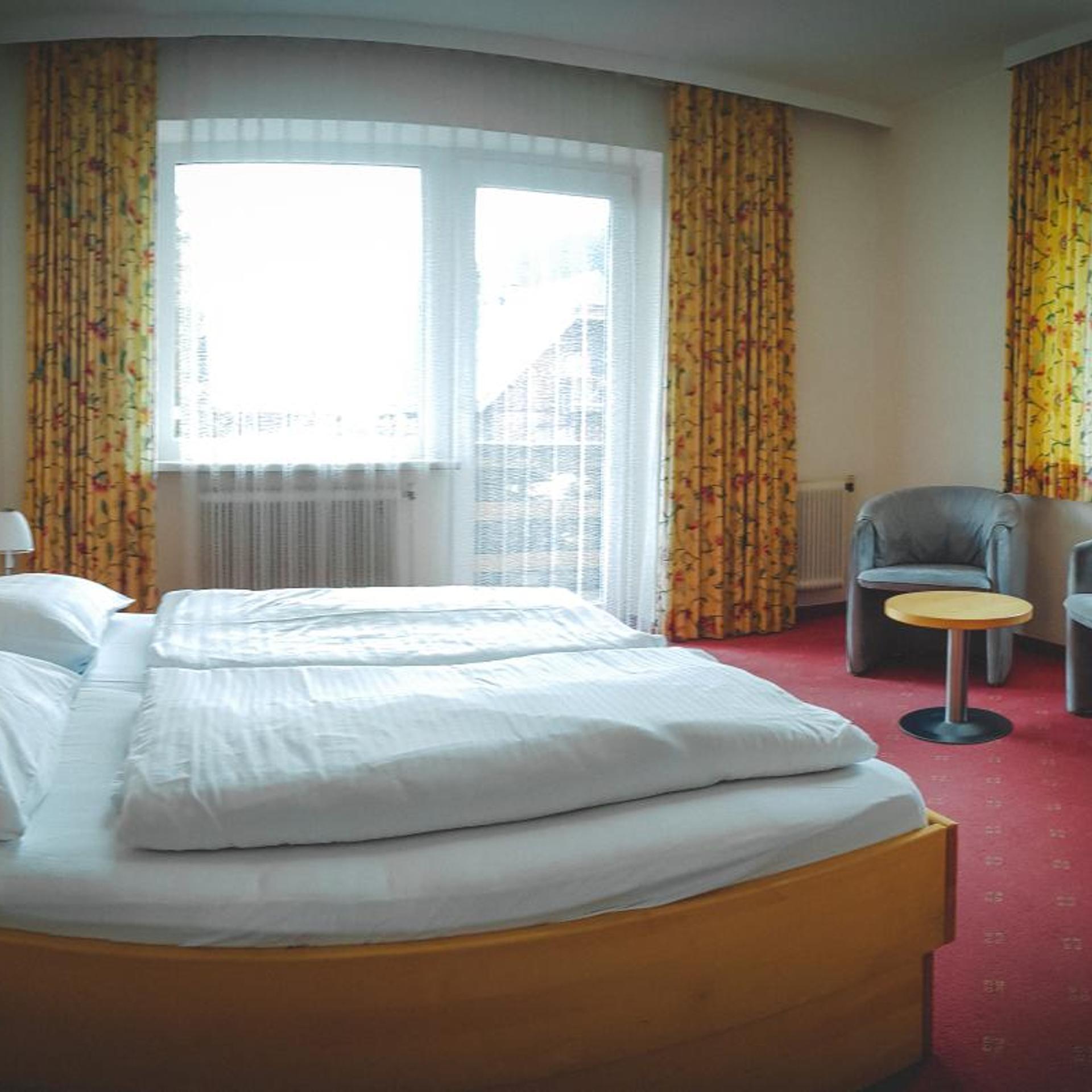 Post HOTEL 6/30