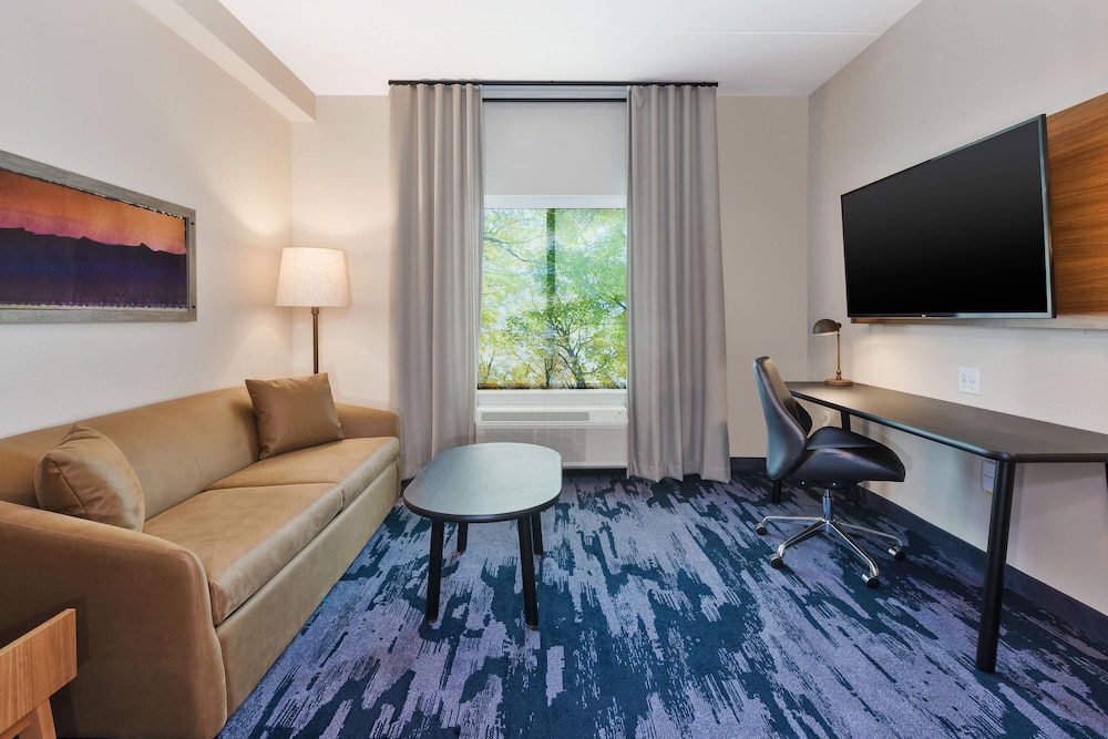 Fairfield Inn and Suites by Marriott Knoxville Airport Alcoa 29/39