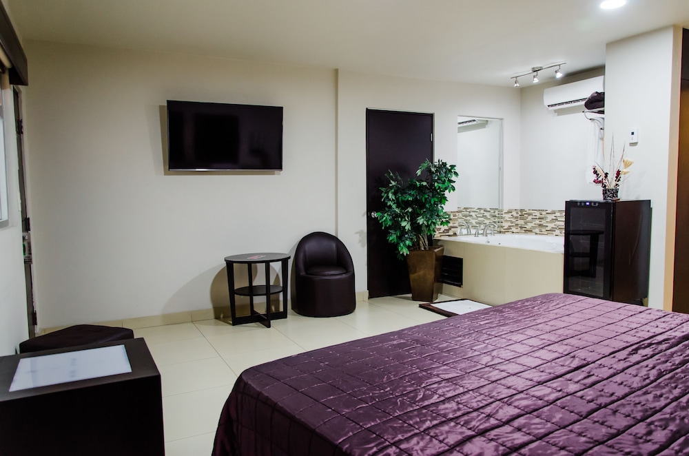 جناح بسرير كينج بجاكوزي، Hotel Velario 6/9