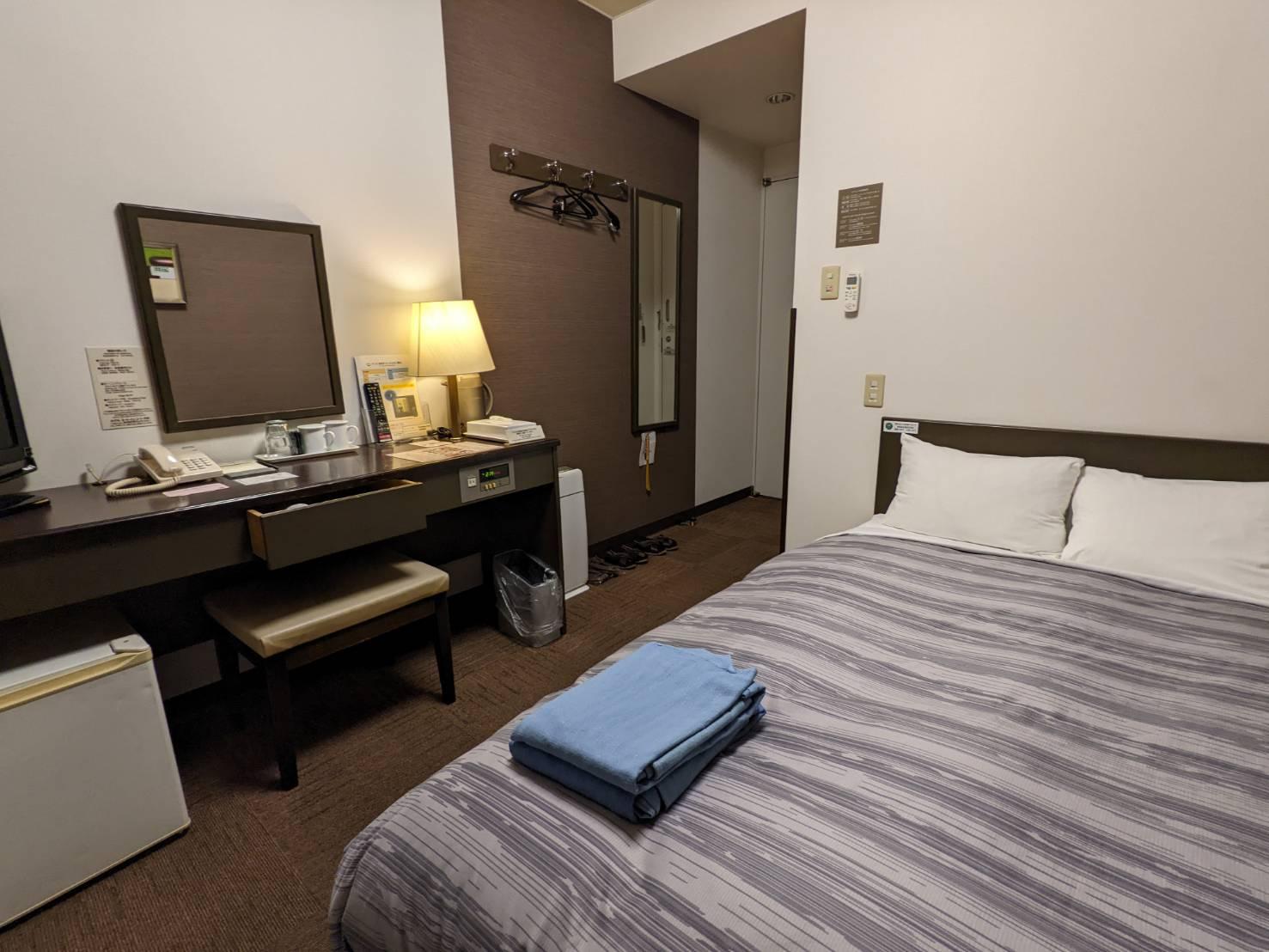 Semi Room, Standard, Semi Double Bed, Smoking