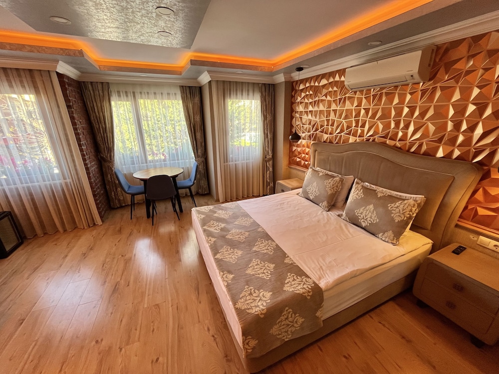 Meydan Suites 10/50