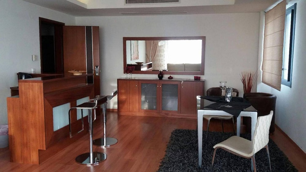 ACROPOL HOTEL 20/26