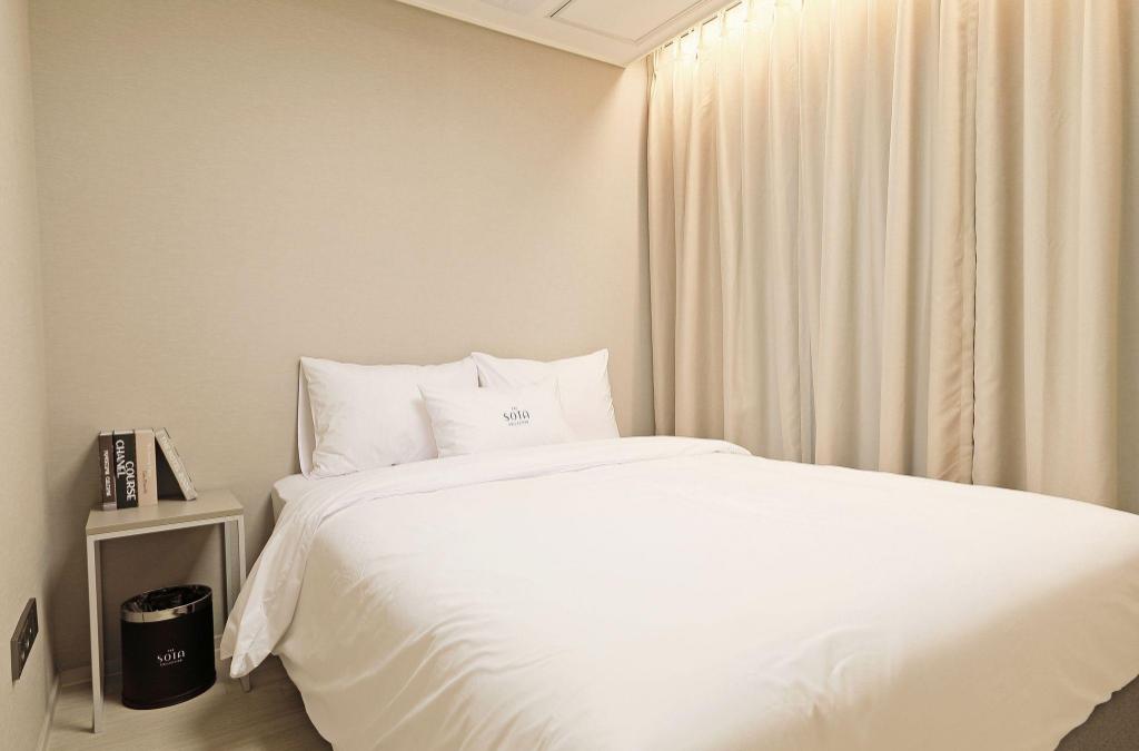 غرفة كلوب بسرير كوين مع أريكة، Sota Suite Pyeongtaek Godeok 3/8