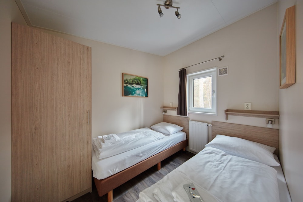 Tropical Islands Resort 25/80