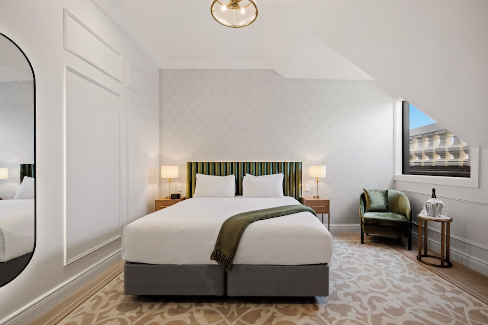 The Clements Hotel 29/65