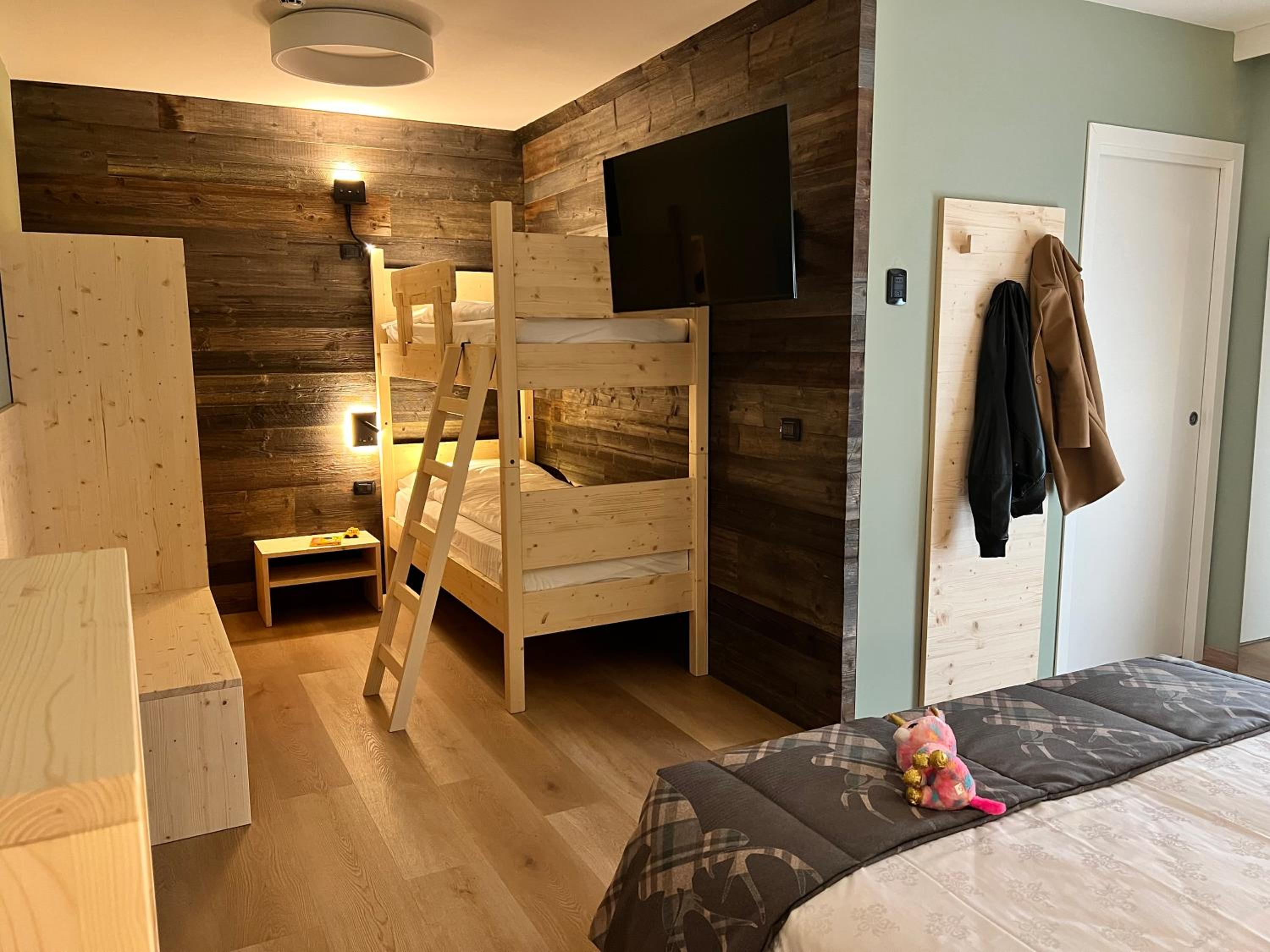 FAMILY HOTEL LA PERLA 28/53