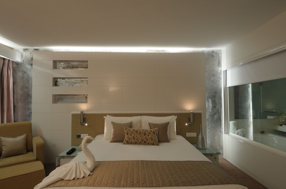 Welcomhotel by ITC Hotels, Ashram Road, Ahmedabad 34/71