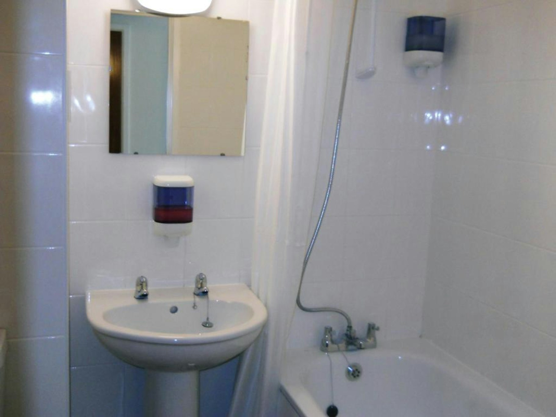 Oaklands Hotel 40/40