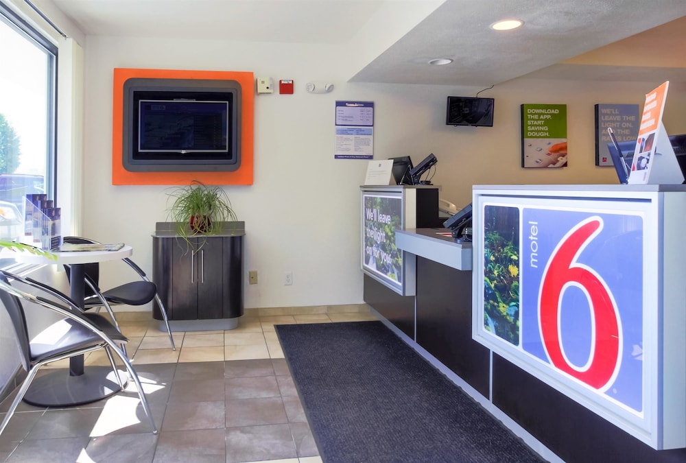 Motel6 Medford, OR 9/40