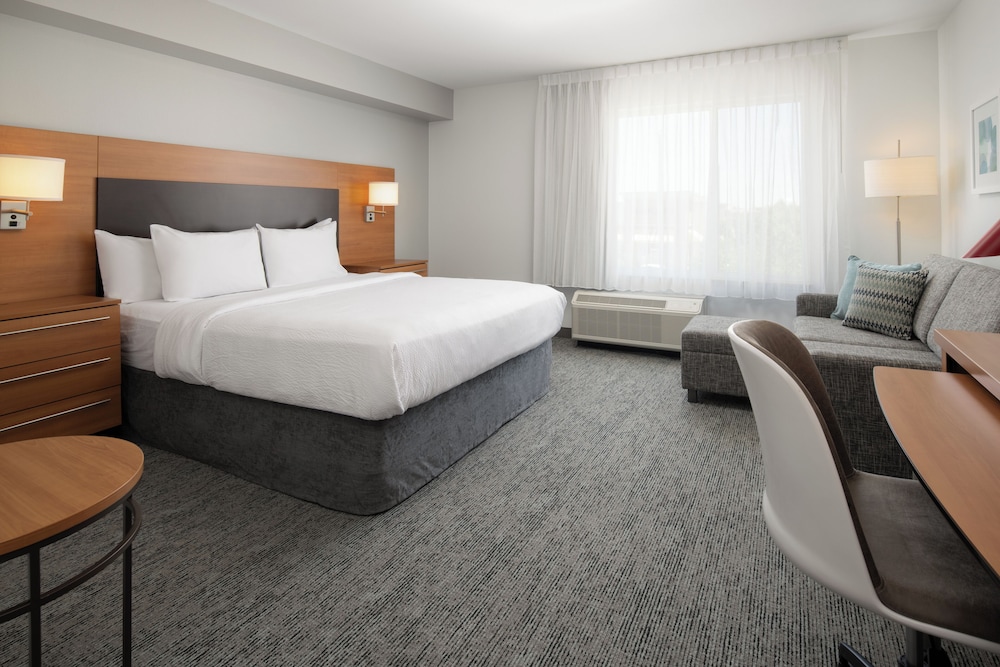 TownePlace Suites by Marriott Lancaster 18/50