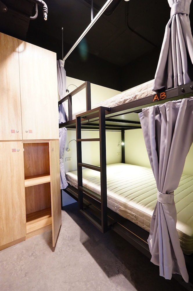 Cavemen Hostel Taipei Station Branch 21/33
