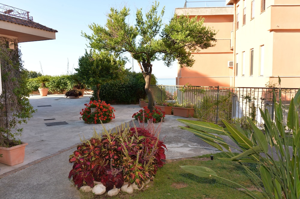 Miramare Residence 37/41