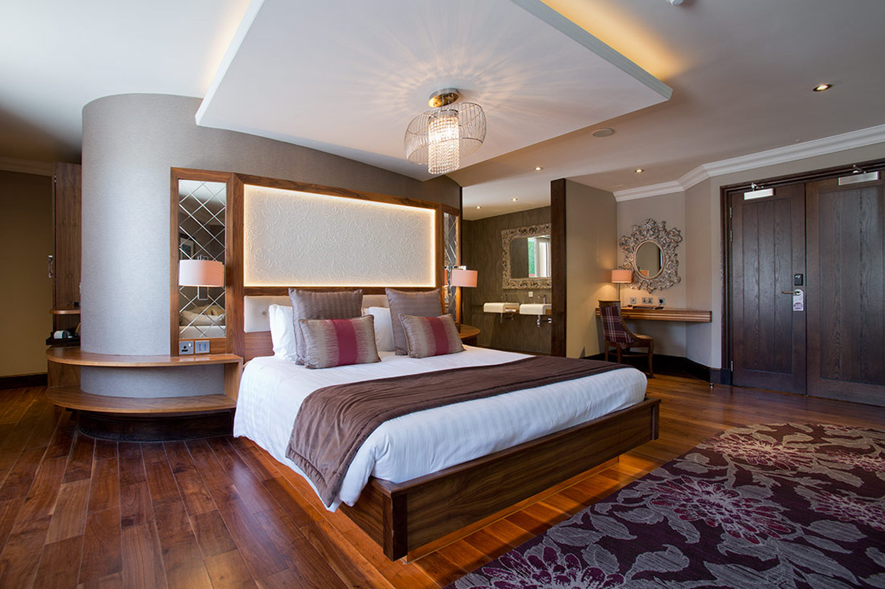 Busby Hotel 14/47