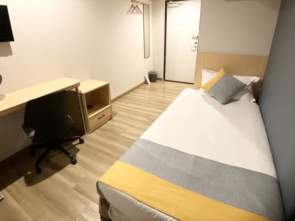 Victoria Hotel Okinawa 10/63