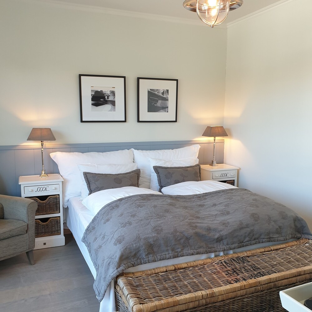 Strand Hotel Fevik 18/80