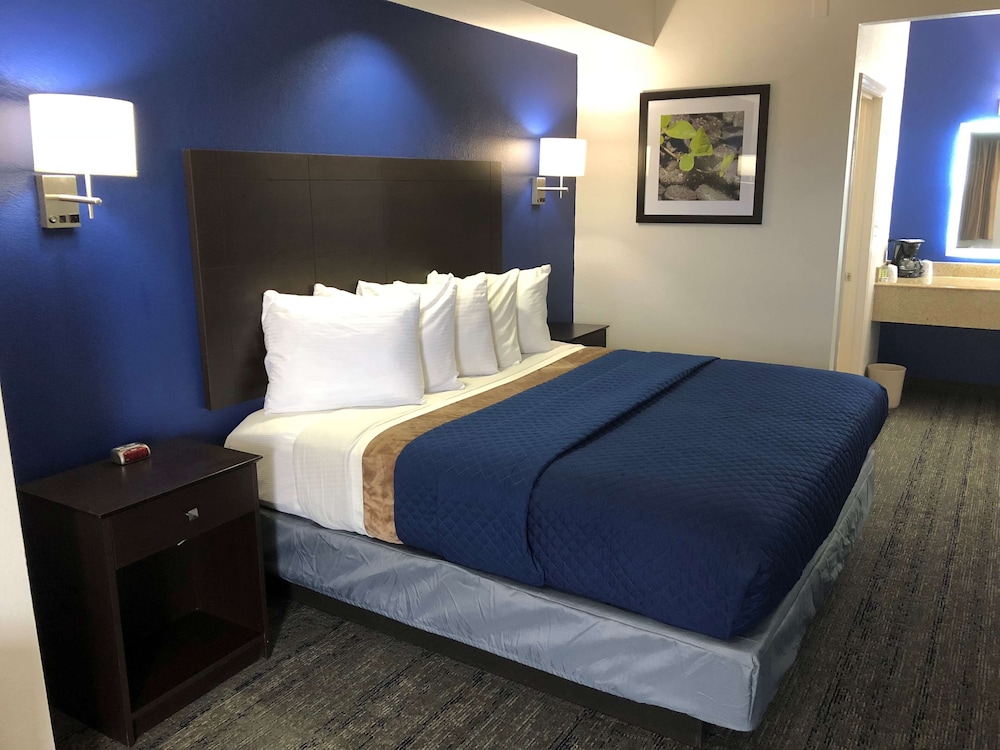 Executive Inn And Suites Joaquin 12/33